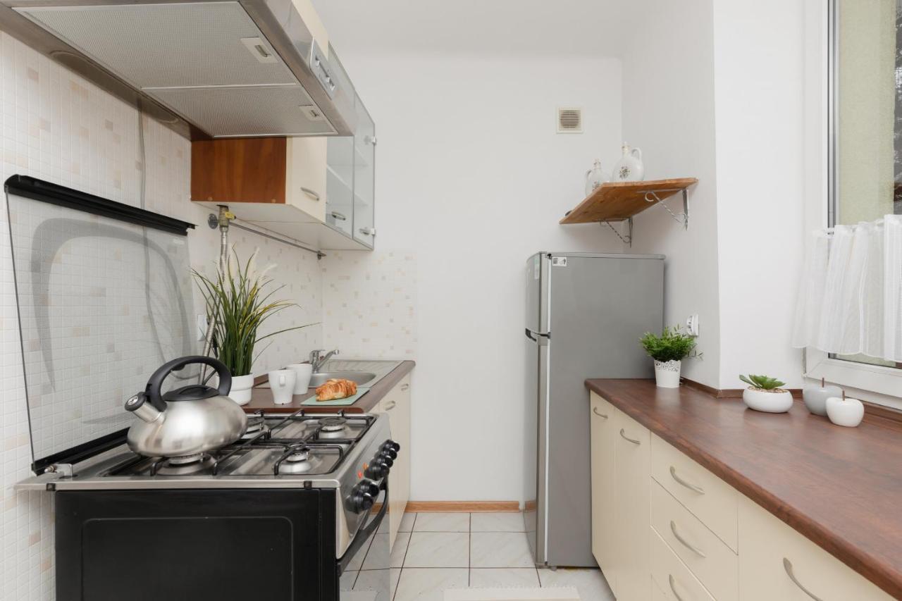 Warsaw Airport Studio Astronautow With Balcony By Renters Apartment Luaran gambar